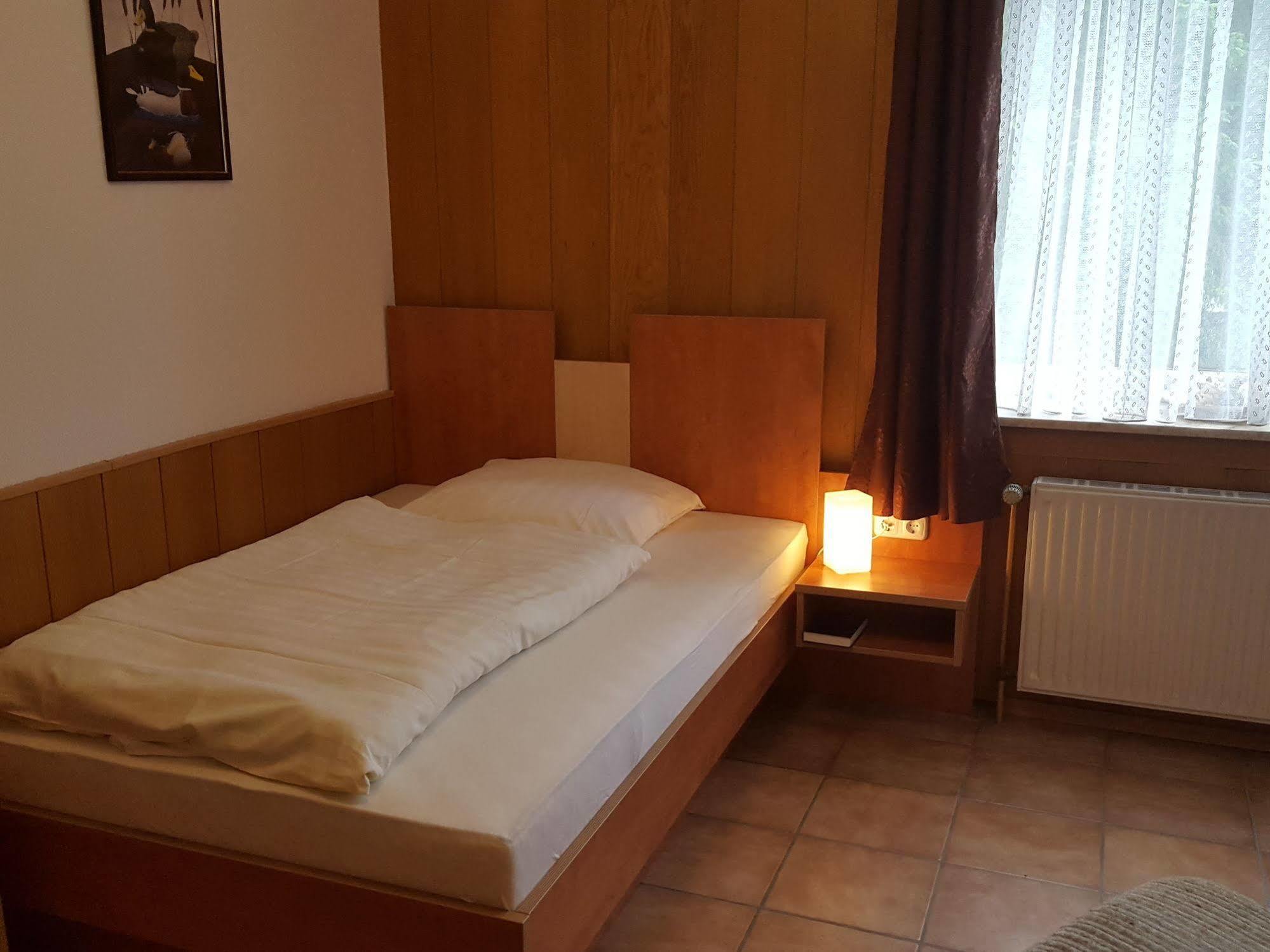 Waldhotel Zur Holzmuhle Eldagsen Buitenkant foto