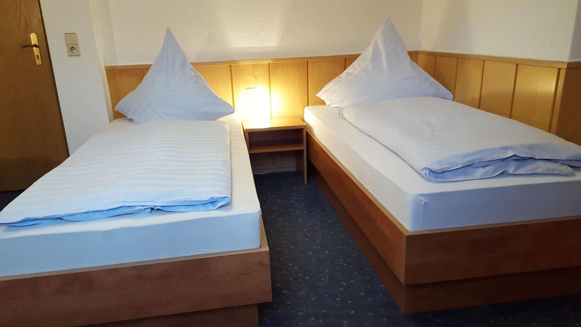 Waldhotel Zur Holzmuhle Eldagsen Buitenkant foto