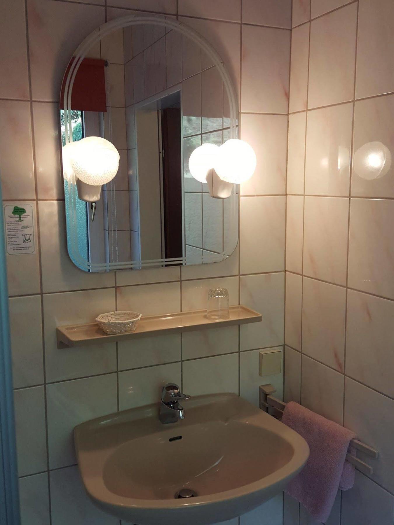 Waldhotel Zur Holzmuhle Eldagsen Buitenkant foto