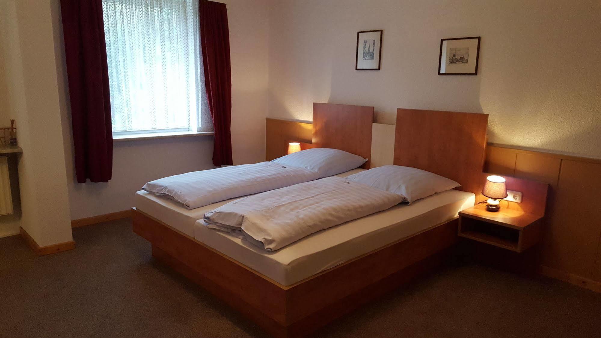 Waldhotel Zur Holzmuhle Eldagsen Buitenkant foto