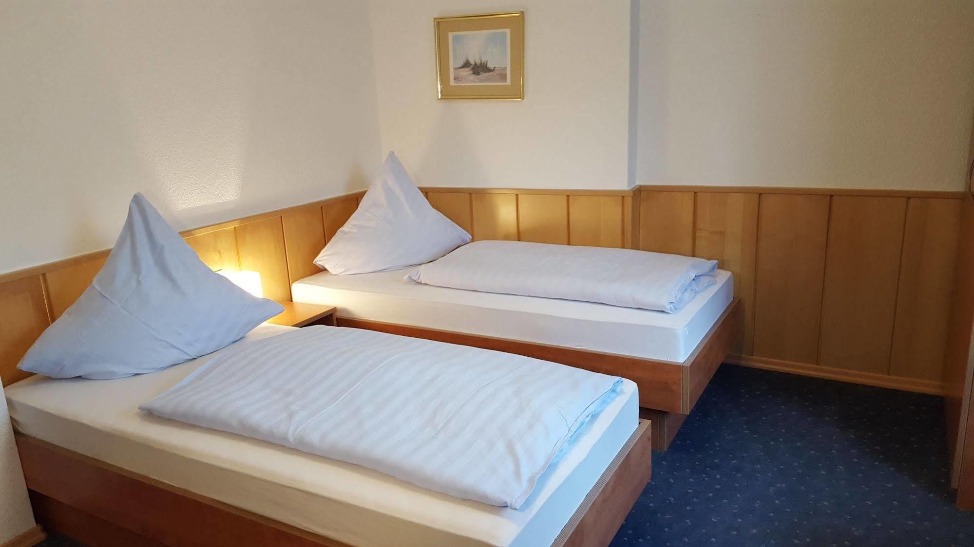 Waldhotel Zur Holzmuhle Eldagsen Buitenkant foto